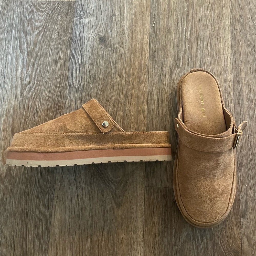 MADDEN GIRL Graham Clogs Platform